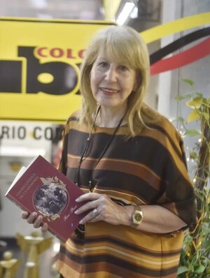 “Los recuerdos de la memoria”, el libro que nació en un árbol de Navidad - Cultura - ABC Color