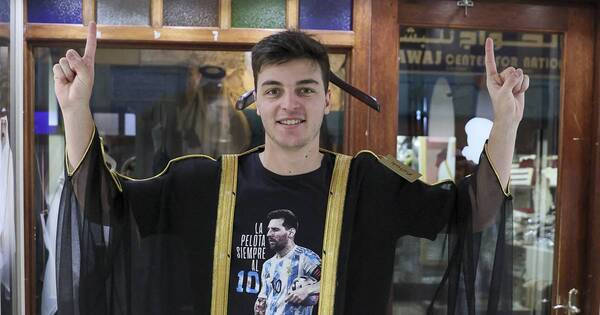 La Nación / Bisht: la túnica árabe que Messi disparó sus ventas