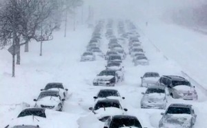 Mortal tormenta invernal quebranta la Navidad en Estados Unidos | 1000 Noticias
