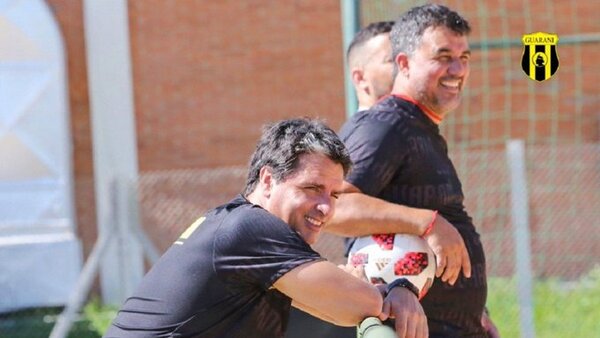 Rodrigo López se enfoca en las Formativas