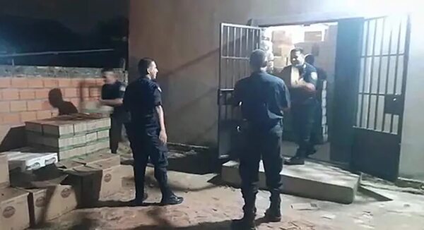 Choferes son detenidos y recuperan productos robados en vísperas de Navidad - Policiales - ABC Color