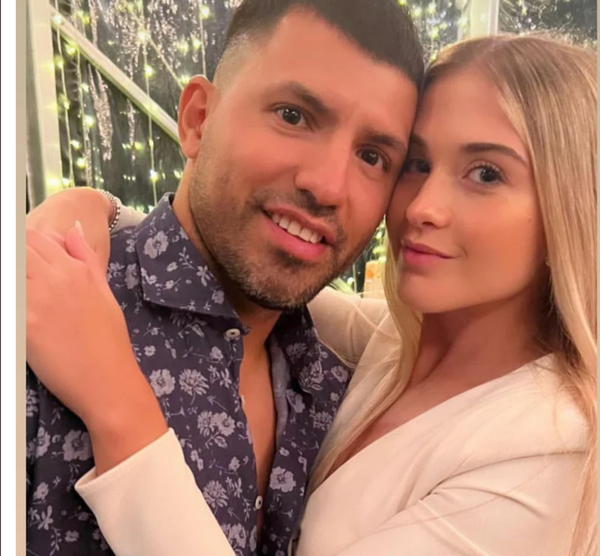 (VIDEO) El festejo navideño del Kun Agüero incluyó asado y cumbia