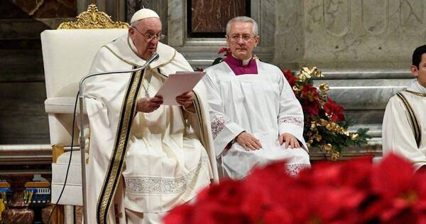 La Nación / El Papa pide “acallar las armas” en Ucrania