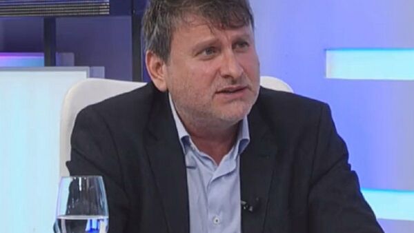 Denis Lichi premió con aumentazos a sus leales antes de dejar Petropar