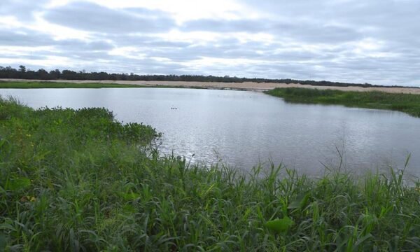 MOPC adjudica obras de saneamiento y parque lineal de la Laguna Yrupé en el barrio Tacumbú de Asunción