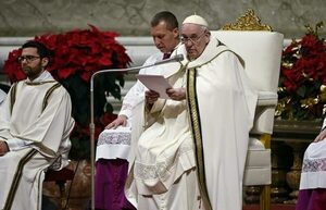 En mensaje de Navidad, papa pide que cese la guerra en Ucrania