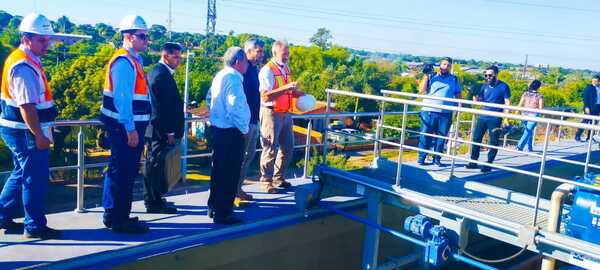MOPC inaugura planta de tratamiento de aguas residuales que mejorará condiciones de vida de 600.000 personas - .::Agencia IP::.