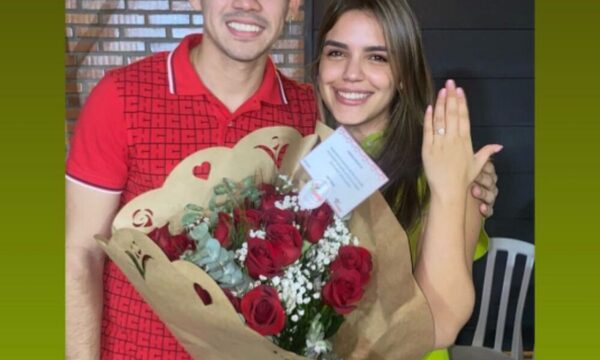 (VIDEO)¡Saúl Salcedo pidió matrimonio a su novia en plena navidad!