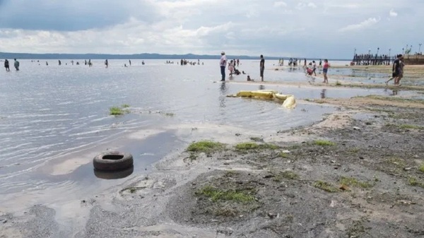 Advierten que nadar en lago Ypacaraí es como hacerlo en "un gran inodoro" - Noticias Paraguay