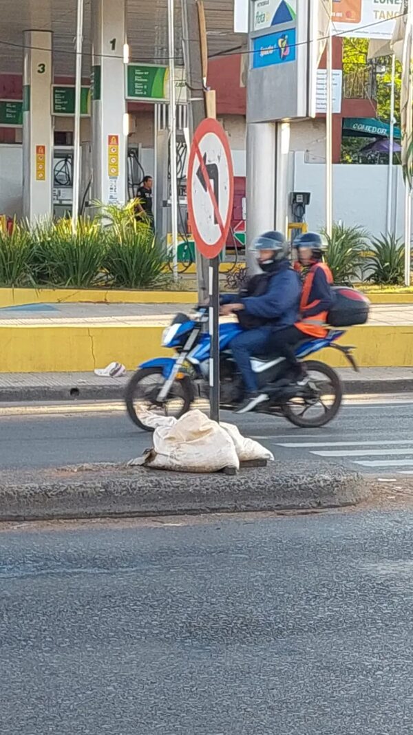 Zona de Tres Bocas: eliminan giro a la izquierda pero sin comunicar ni señalizar correctamente - Nacionales - ABC Color