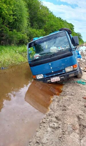 Lluvias empeoran situación de precarios caminos en Bahía Negra - Noticias del Chaco - ABC Color