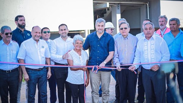 Mario Abdo inauguró planta de tratamiento de aguas residuales y planta generadora de oxígeno - San Lorenzo Hoy