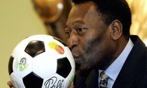 "Una noche más con él", dice la hija de Pelé mientras agradece al personal del hospital
