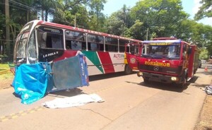 Dos fallecidos en accidente: Habría sido a causa de un adelantamiento