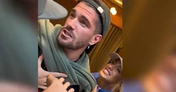 La Nación / Tini y de Paul alborotaron un centro comercial en la víspera de Navidad en Buenos Aires