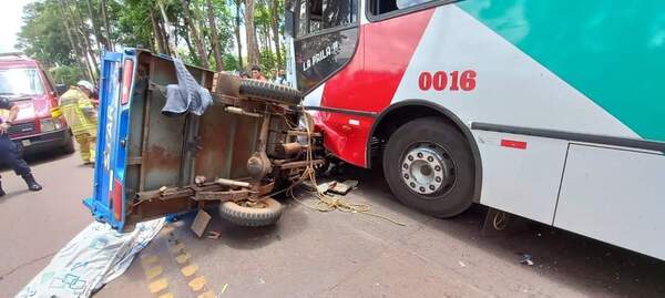 Padre e hijo mueren en accidente de tránsito en Ciudad del Este - Noticiero Paraguay