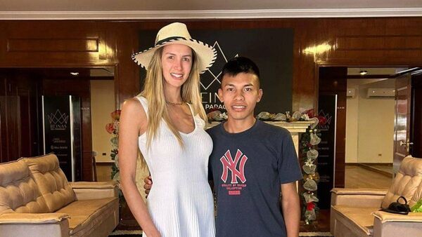 Diseñador Mbya dijo que Leah Ashmore no le pagó por un bordado
