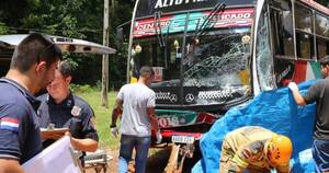 La Nación / En CDE mueren un adulto y un niño en accidente sobre Avda. San Blas del km 10