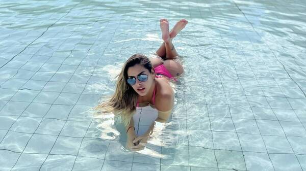 Larissa Riquelme, en modo verano