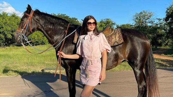 Nadia Ferreira presentó a "Relámpago", ¿su regalito de Navidad?