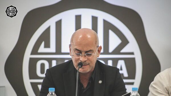 Olimpia avisó que no pagará a representantes de exjugadores del club