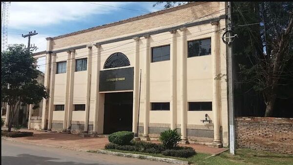 Escrachan a intendentes y a dueños de un local por no pagar sueldo ni aguinaldo