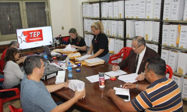 Verifican actas de Alto Paraná