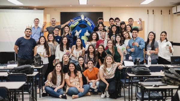 Alumnos de la UC exponen sobre investigaciones de mercado | Marketing | 5Días