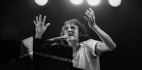 El día que Charly García bombardeó Buenos Aires - Música - ABC Color
