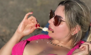 Diario HOY | Con sensuales fotos, 'La rubia de la cerveza' dice estar “gordita pero bien sabrosa”
