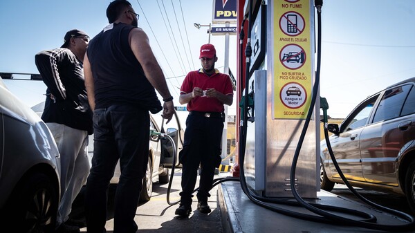 Venezuela, estancada en una cola por gasolina - MarketData