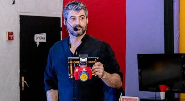 Este actor se cansó de su "clavo" y anunció una demanda