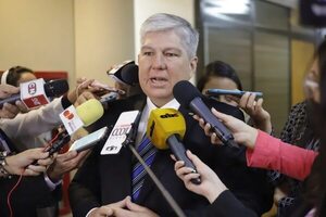 Entreguistas siguen manejando intereses energéticos del Paraguay, reclama senador Rojas - Economía - ABC Color