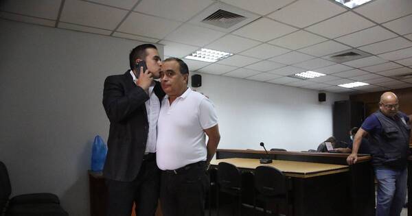 La Nación / Absuelven de culpa y pena al exintendente de Lambaré Roberto Cárdenas