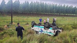 Beba de 4 meses muere tras vuelco de una ambulancia en Caazapá