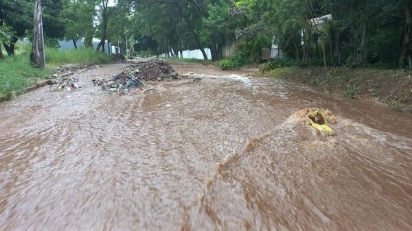 Intensas precipitaciones causaron estrago en calles de Ñemby - Nacionales - ABC Color