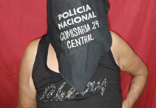 Abuela roció con combustible a su hija y sus tres nietos menores en San Antonio - Noticiero Paraguay