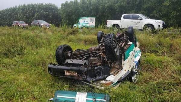 Bebé fallece tras vuelco de ambulancia en Caazapá | 1000 Noticias