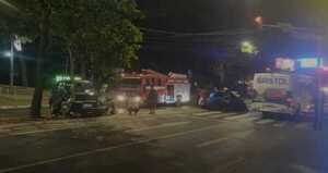 Diario HOY | Camioneta embiste a un auto en zona Villa Morra