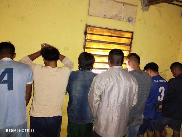 8 personas fueron detenidas por invadir predios de la ANDE - trece