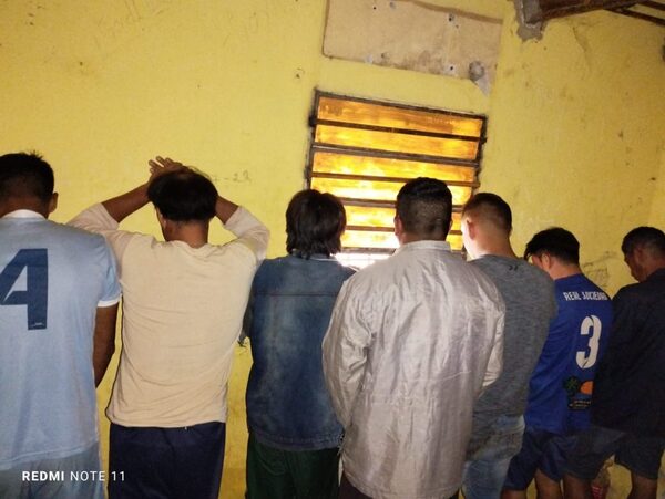 8 personas fueron detenidas por invadir predios de la ANDE