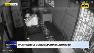 Mujer capturada por presunto robo a pollería  - ABC Noticias - ABC Color