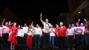 Sin abrazo republicano, HC tiene muy pocas "chances" para el 2023