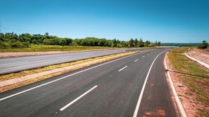 Faltan 24 km para culminar completamente la duplicación de la ruta PY02 - .::Agencia IP::.