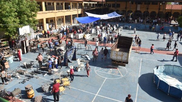 Con gran concurrencia inicia feria de Corazones Abiertos