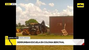 Derrumban con topadoras una escuela en la Colonia Bergthal  - A La Gran 7-30 - ABC Color