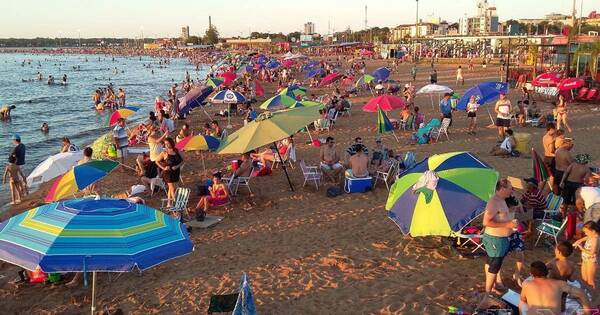 La Nación / Playas de Encarnación están habilitadas y aptas para el baño