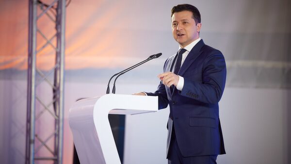 Volodímir Zelenski: Las empresas apuestan por la victoria de Ucrania y su reconstrucción - Revista PLUS