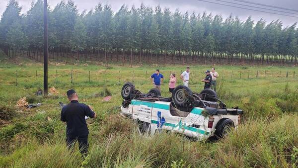 Diario HOY | Vuelco de ambulancia en Caazapá: madre de bebé fallecida se encuentra estable