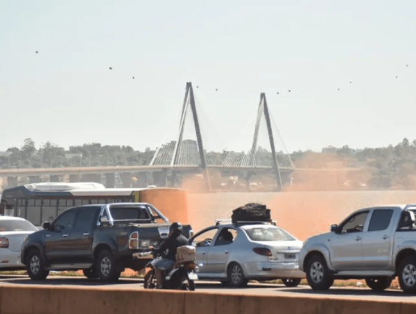 Volvieron a bloquear el puente San Roque durante la noche del martes · Radio Monumental 1080 AM